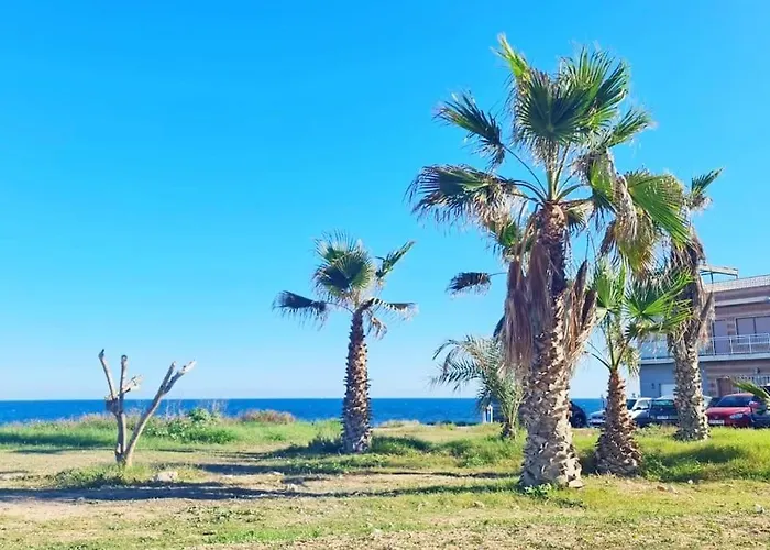 Apartamento En primera línea de mar, casa,patio solarium La Bugamvulla *