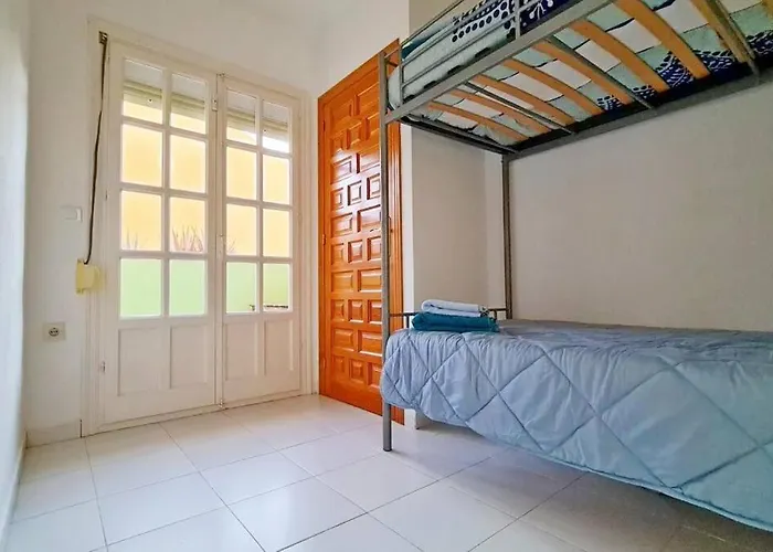 En primera línea de mar, casa,patio solarium La Bugamvulla Apartamento