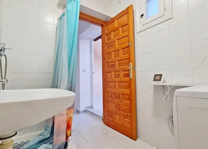 En primera línea de mar, casa,patio solarium La Bugamvulla